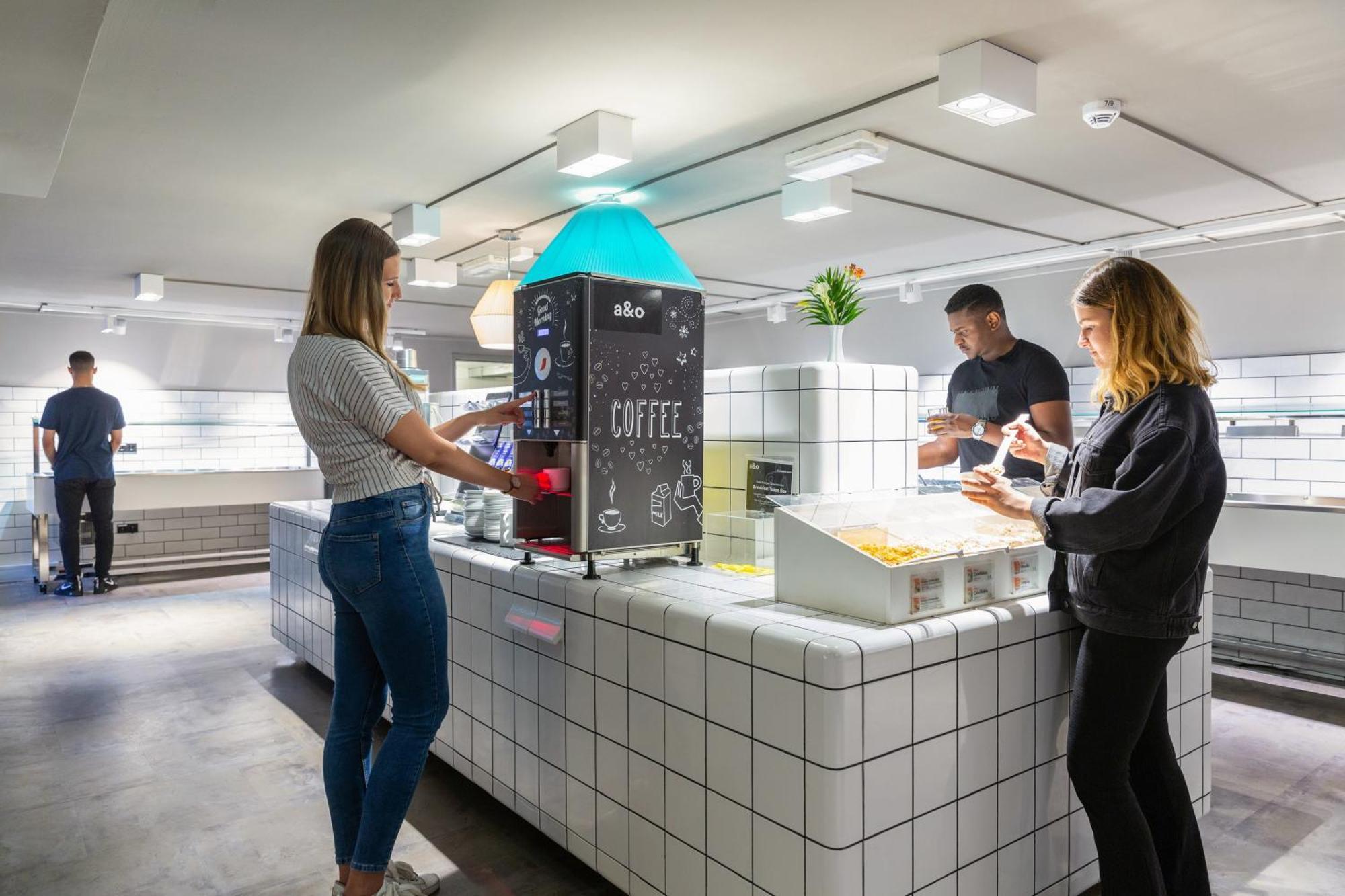 Hotel A&o Hauptbahnhof 2*